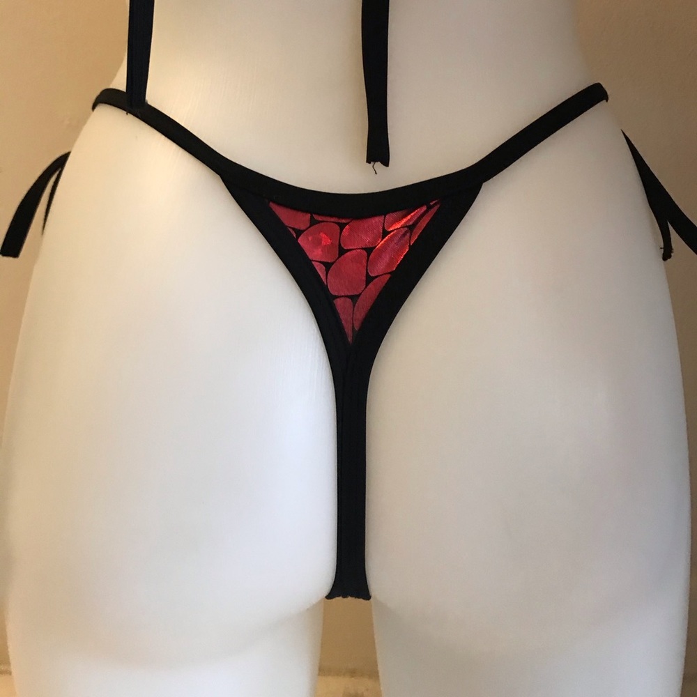 Bikini - Picture 6 of 7